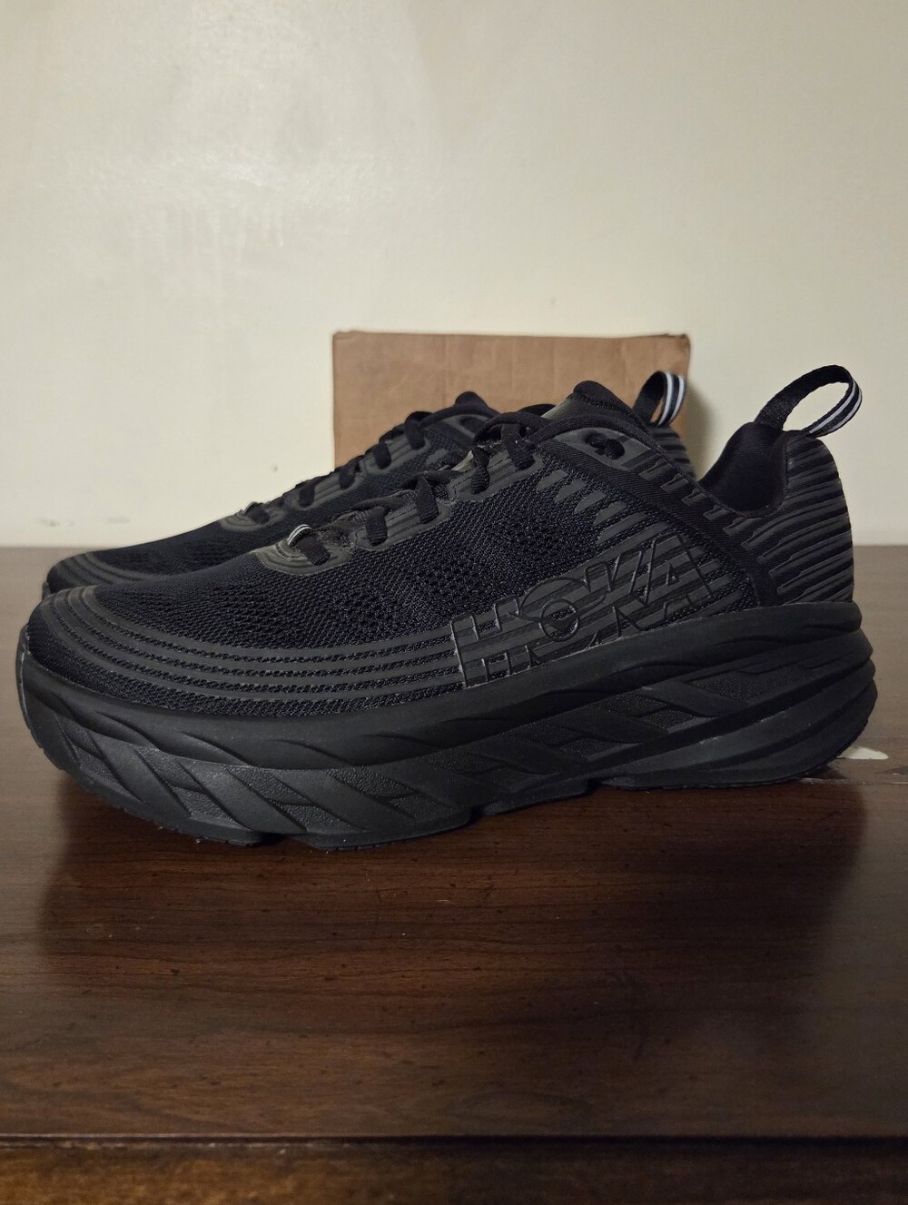 Hoka One One Bondi 6 Running Shoes Women Sz 9.5 Triple Black 1019272 Worn Once